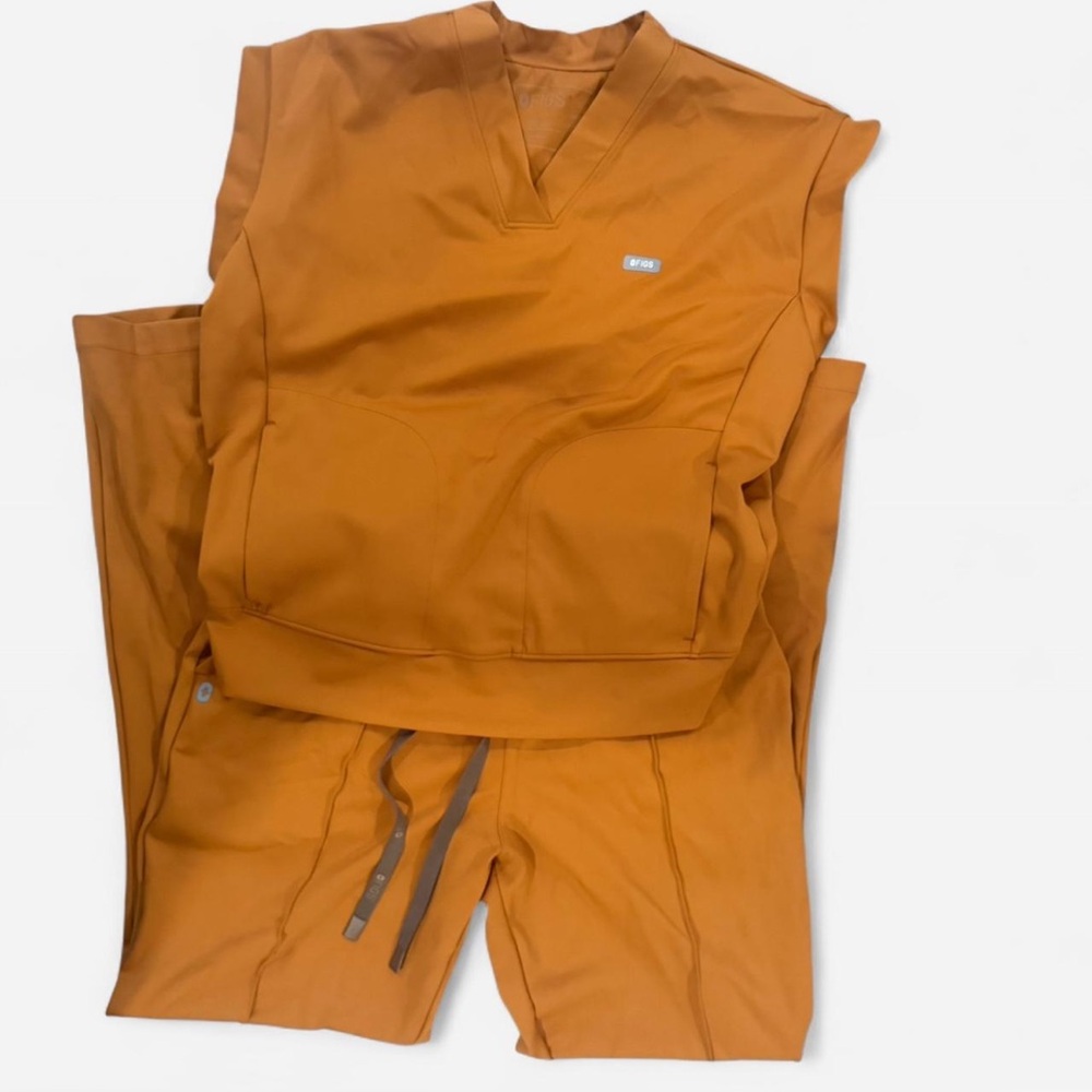 Figs Women's Orange Scrub Set